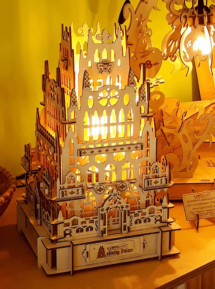 x8az62q7 A wooden palace